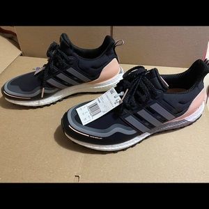 Size 10.5 women’s Ultraboost guard